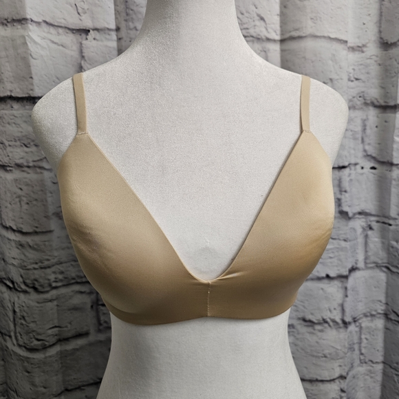 SKIMS Wireless Form T Shirt Bra In Sand Size 34D NWT - Picture 5 of 14